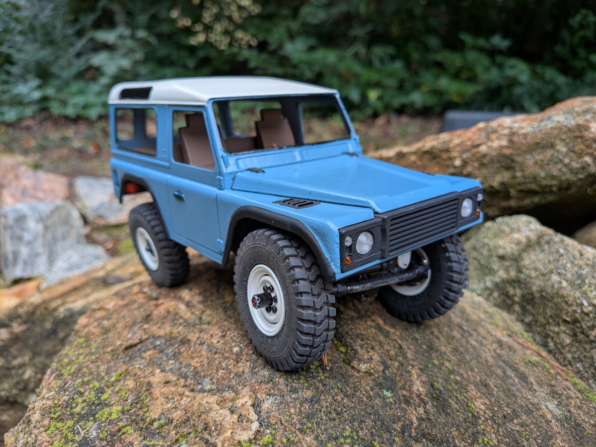 The Defender D90 Kit  - 1/24