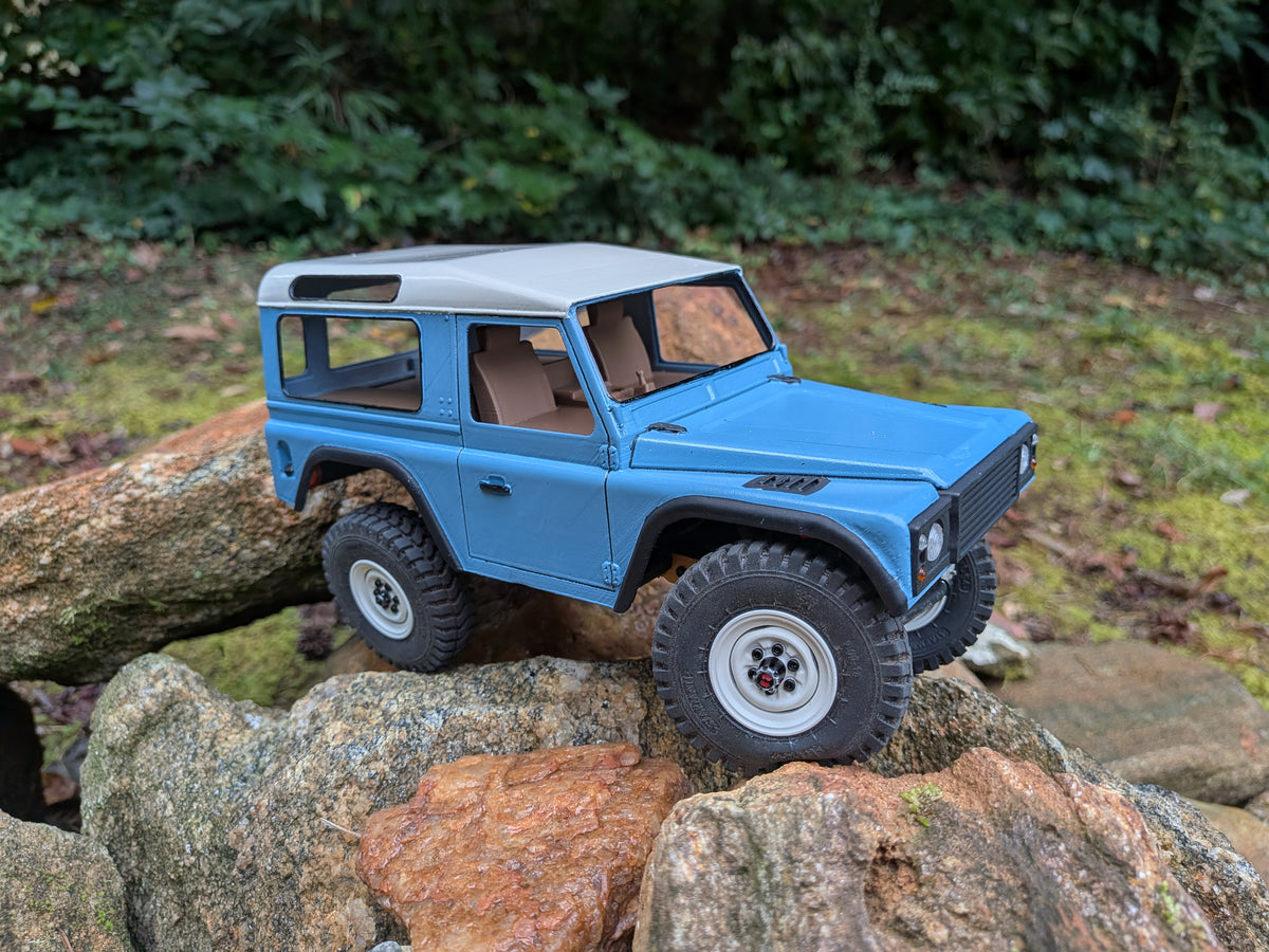 The Defender D90 Kit  - 1/24